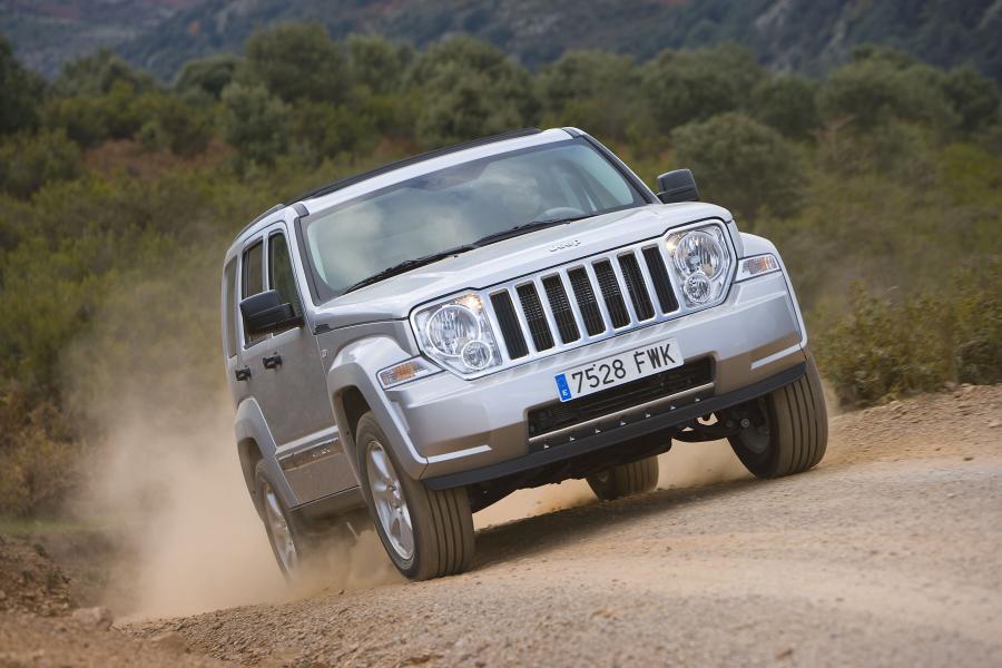  Jeep Cherokee 2008 года  (фото 37 из 161)